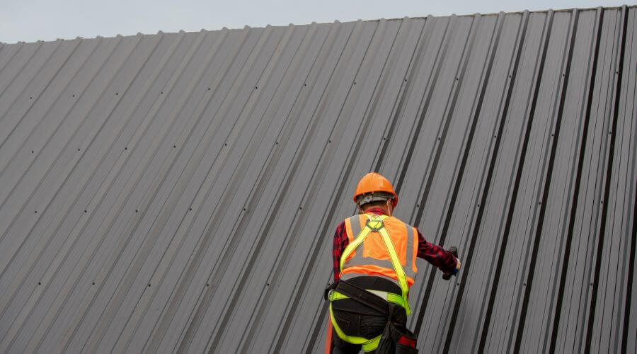 Professional gutter cleaning in Conehatta, MS